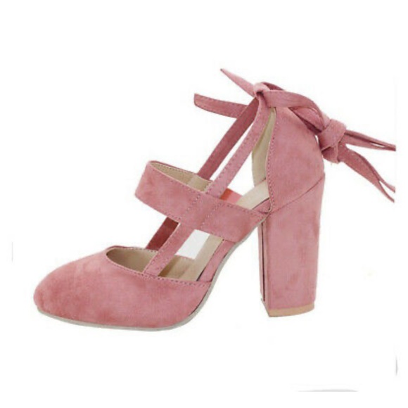 Pink high heels - Picture 2 of 4